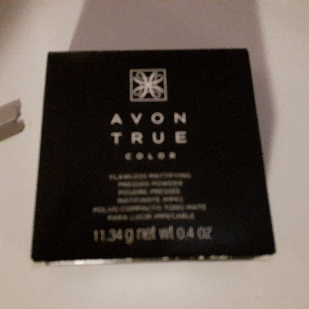 Avon true color pressed powder